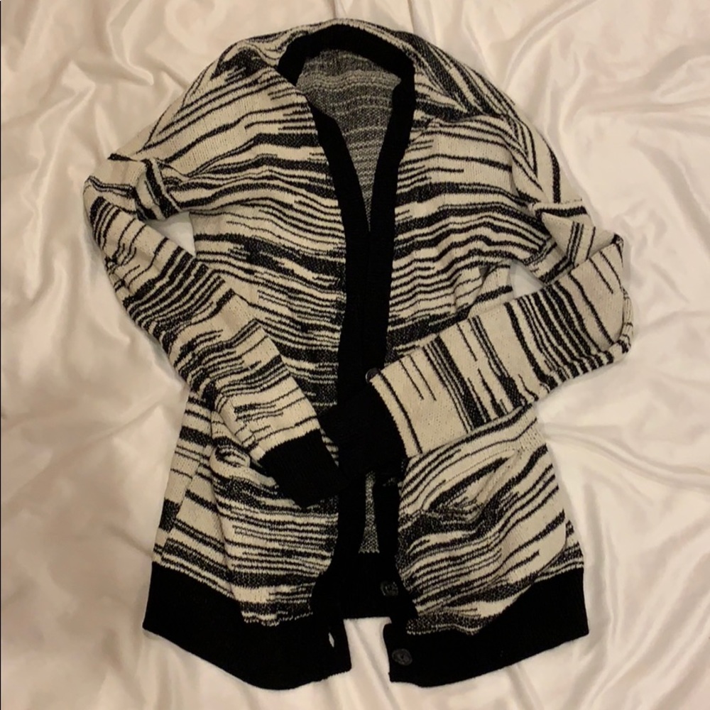 Black and cream sweater